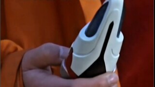 影山：收集变身器吗？我口袋里还有一个发光的你要不要？