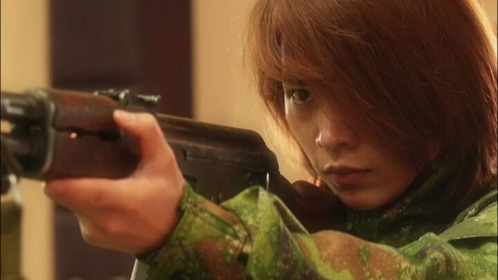 Teacher: When shouldering your rifle, don’t forget to turn off vibration mode~