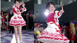 小蛋糕在漫展跳宅舞呢？