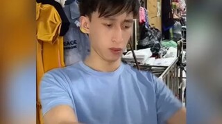 Mỗi lần đi mua quần áo với mẹ kiểu