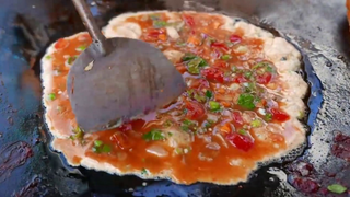 Món ăn đường phố Ấn Độ - Trứng Bác Pizza Mumbai | Street Food