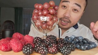 Grape & Berry Fruit Platter (EATING SOUNDS)