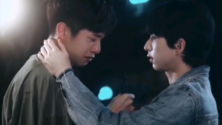 【Từ Khải Chương × Diệp Quảng】Dù đứa trẻ có buồn đến đâu thì cũng chỉ lùi lại một bước, vậy mà anh vẫ