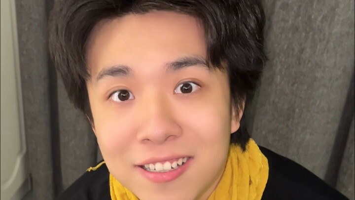 【امسح رأسه بلطف بينما يربط حذاءه】 تصرفات الأصدقاء الأعزاء المختلفة