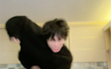 Cintailah aku atau cintailah seperti api