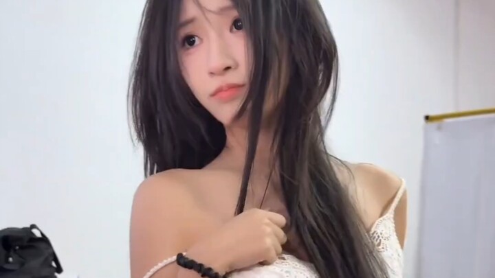 舞蹈生等电梯的尴尬瞬间