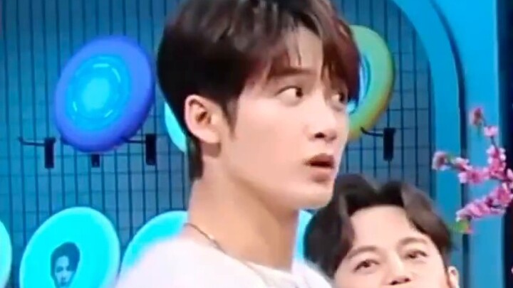 หีหีหน้าอก