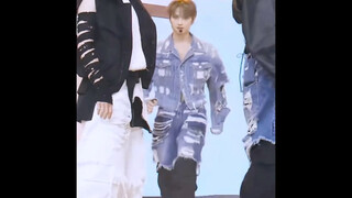 【Seventeen】这就是JWW为什么要收藏俊尼仰卧起坐视频的原因吧