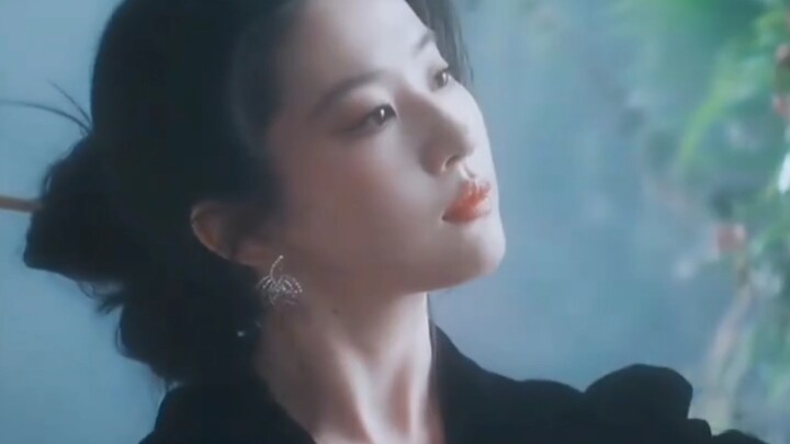 ช่างภาพไม่ได้เล่นบทด้วยซ้ำ แค่ถ่ายหลิวอี้เฟยก็ลืมถ่ายโฆษณาไปแล้ว