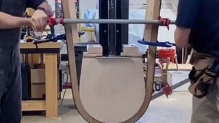 把一根笔直的木头掰弯