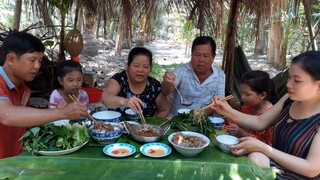 Cóc Nhái Kho Sả Ớt Chấm Rau Muống Vườn Bữa Cơm Chay Chiều Thứ Sáu| TKQ & Family T597