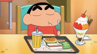 [Crayon Shin-chan] Hôm nay Shin-chan đang gặp khó khăn khi ăn bánh mì kẹp thịt McDonald, gà rán, kho