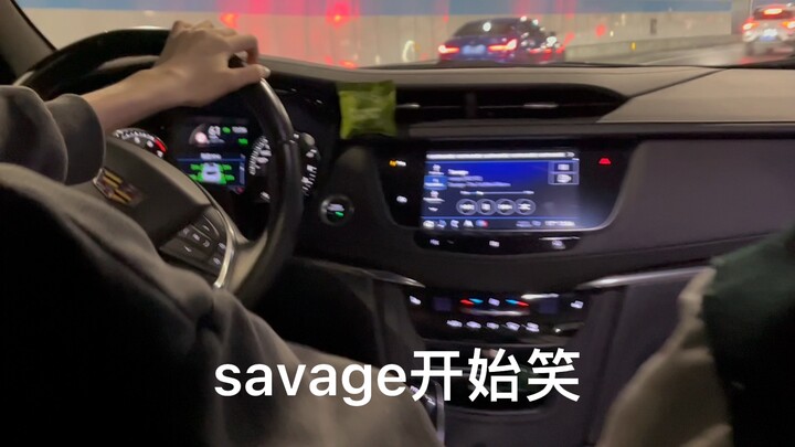 ماذا يحدث عندما يجتمع طلاب جامعيون محبون لـ kpop في سيارة واحدة؟ 【ترجمة مسيئة】