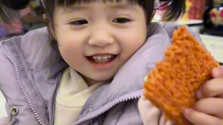 这长大了不会是搞笑女吧哈哈哈