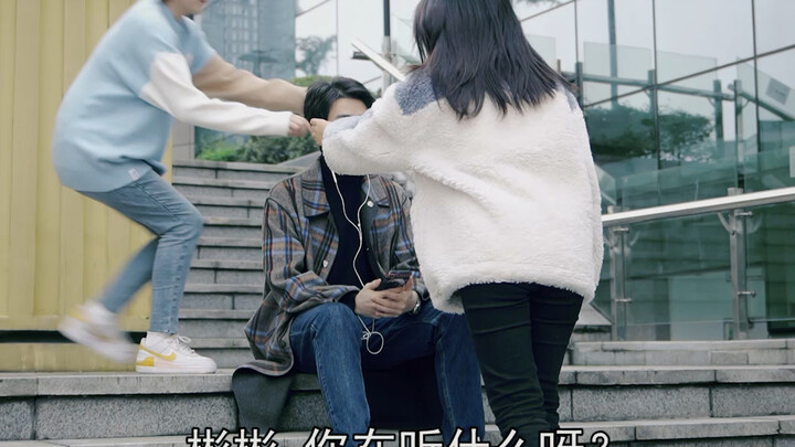 Girls can be possessive too!