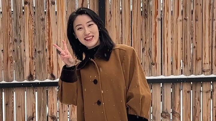 لقد تساقطت الثلوج! هيا لنلتقط الصور!