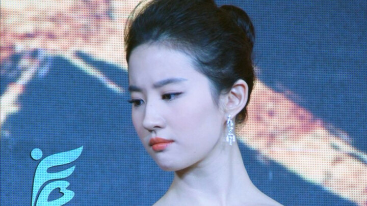 Ternyata Liu Yifei di kehidupan nyata seperti ini hahaha, sangat menggemaskan!