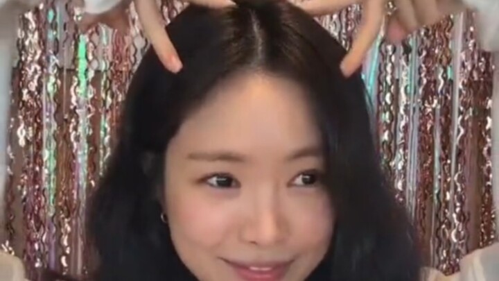 سون نا إن تتذوق "قطة نهر هان" لأول مرة