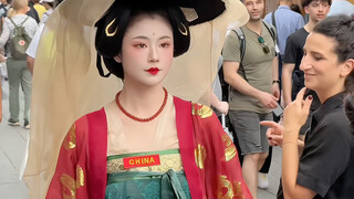 Tentu saja Anda harus mengenakan Hanfu bergaya Tang di Jepang^_^ Berikan Jepang kejutan gaya Tang ya