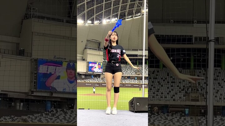 起亞虎啦啦隊李珠珢이주은(Lee Ju-Eun)這樣算一種魔法簽名嗎？#kiatigers #cheerleader #李珠珢