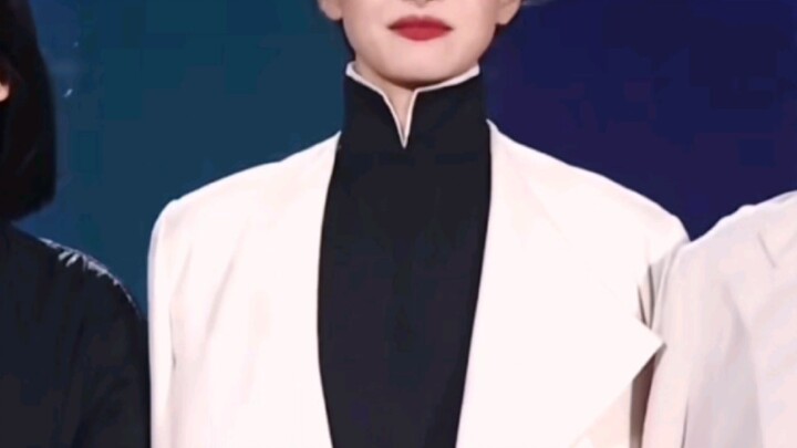 Holy crap! Has she become so attractive recently? I didn't feel this way when I was in Korea. It tur