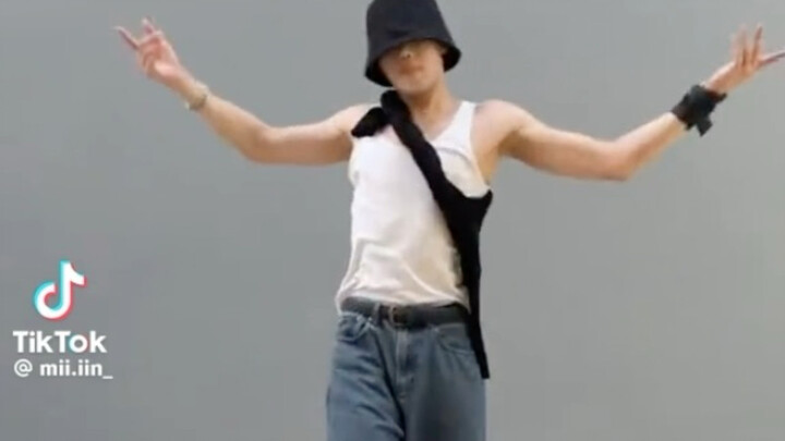 มินลีผู้ชอบเต้นรำ