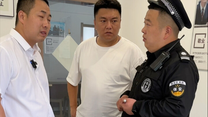 Lão Tứ xử lý vụ nhân viên lấy sản phẩm tắm gội
