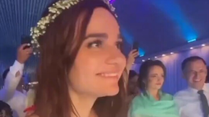 แต่งงานกับความรัก แล้วมุ่งสู่ดวงดาว!