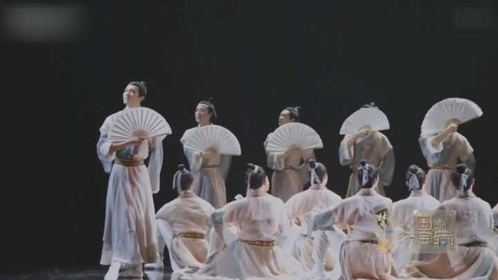 Tarian Kipas dalam Pandangan Drama Romantis Kuno vs Tarian Kipas yang Sebenarnya