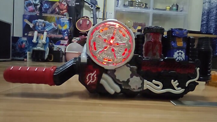 Ekstasi pesta? Bisakah Anda membuat efek suara mikrofon anjing dengan tiga botol penuh yang murah? (