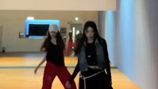 【NMIXX】ชูเกวีชอบเจนนี่