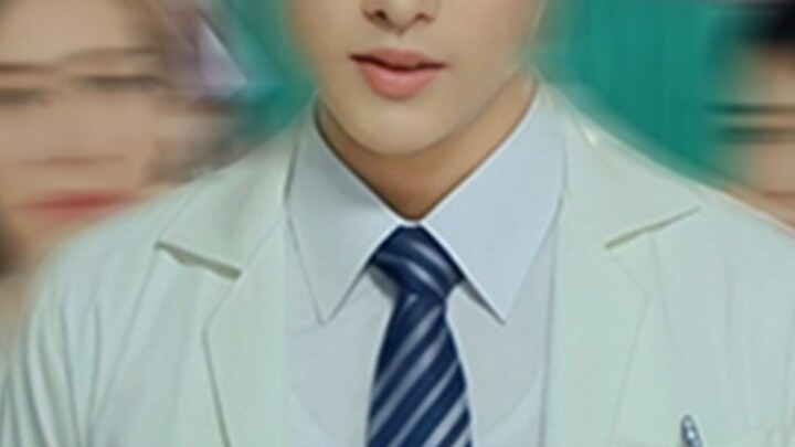 Hóa ra kiểu trong tiểu thuyết, đeo kính là như biến thành một người khác, lại là có thật!!! Chàng cô