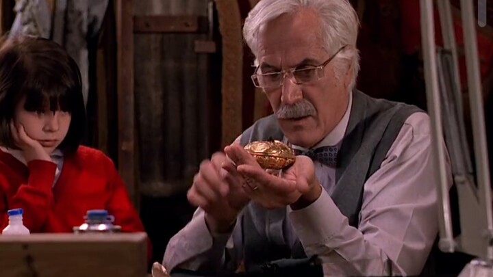 ชายชรารับกล่องโลหะมาใบหนึ่ง ไม่คาดคิดว่ามันจะทำให้เขาอายุยืนเป็นอมตะได้