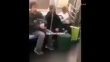 [Remix]Pria konyol buang air besar di kereta bawah tanah New York