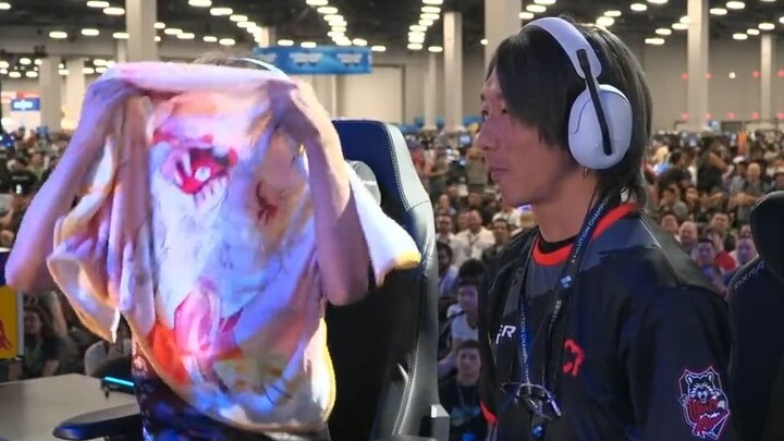 Street Fighter 6 tournament is so nerve-wracking! Let me take a quick puff from my wife to calm down