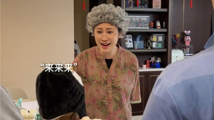 Náo nhiệt chỉ là nhất thời, cô đơn mới là trạng thái bình thường.