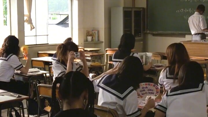 Tuổi trẻ mà, lẽ nào không dành tình yêu cho thứ gì đó chứ?