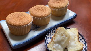 ชิฟฟ่อนมะพร้าวอ่อนไส้ลาวา