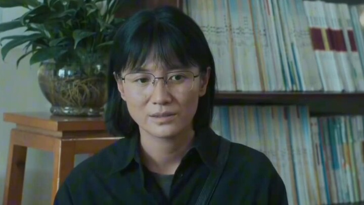 รองเลขาธิการไปตรวจเยี่ยมโรงเรียนมัธยมหญิงฮวาผิง หลังจากทราบข้อเท็จจริงแล้วได้จัดสรรงบประมาณ 8.6 ล้าน