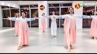 MV Múa '' Cô Nương Bên Cầu ''  - 桥边姑娘