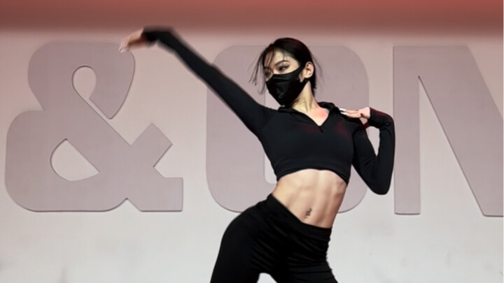 "Solo" Don't worry about this beautiful dance