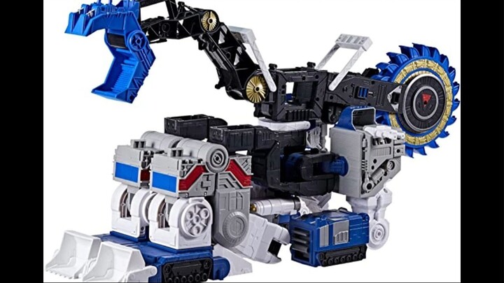 Titan Cybertron Universe Metroplex