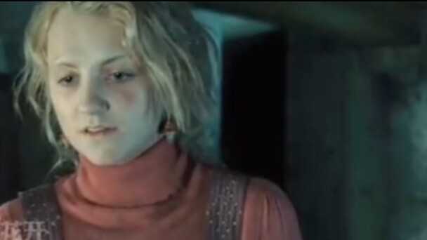 หนึ่งนาทีครึ่งที่จะแสดงให้คุณเห็นการเปลี่ยนแปลงรูปลักษณ์ของ Evanna Lynch