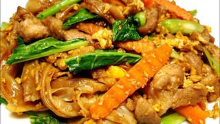 ผัดซีอิ๊วหมูนุ่ม | Stir fried noodles with marinated pork