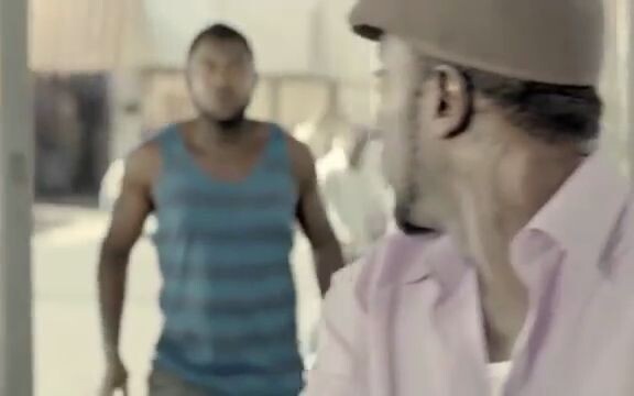 [Stupid Ad] Your girlfriend is checking up on you? Don't panic, the bar can instantly become your of