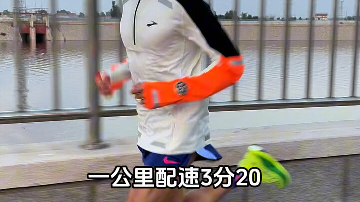 โค้ชต้าเสียจัดคลาสซ้อมก่อนวิ่งปักกิ่งมาราธอนมาแรงจริงๆ นักวิ่งทุกคน! แล้วเจอกันที่งานปักกิ่งมาราธอนน