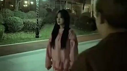 هذا أجمل بكثير من الأفلام المرعبة.