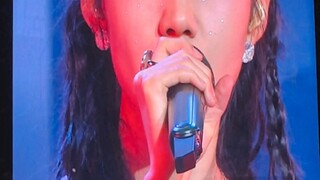 ต้องเป็นพี่สาวคนนี้ที่ร้องเพลง "Mortals" ที่มีรสชาติที่ใช่