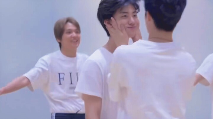 Kakak-kakak dari Zemin Ni Yili Qi