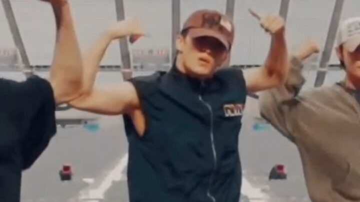 [مارك لي سترايت شوت] إذا لم تشاهده، ستفوتك... يبدون أكثر وسامة في ملابسهم الخاصة... NCT U - تدريب رق